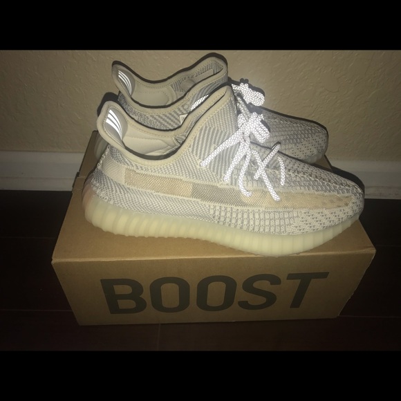 Yeezy 350 V2 Lundmark Size 11 - Picture 4 of 4